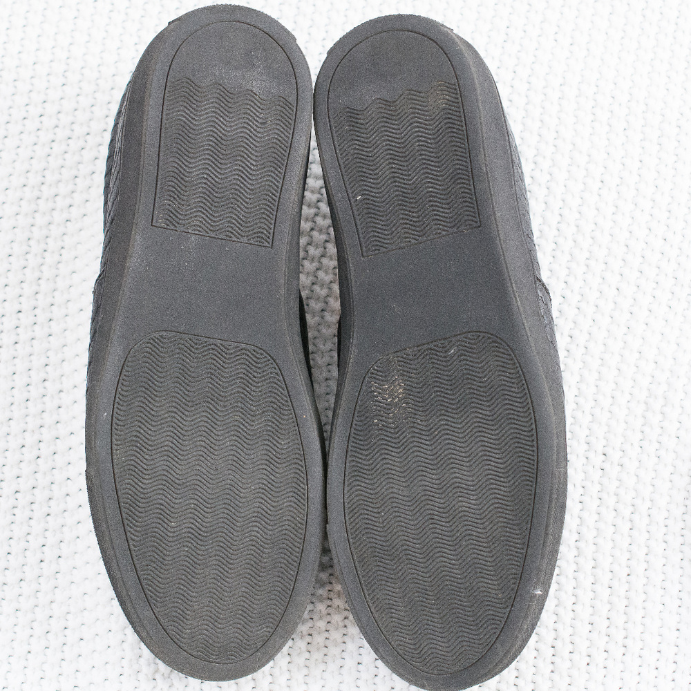 ‼️SOLD‼️Steve Madden Slip ons - Picture 4 of 6